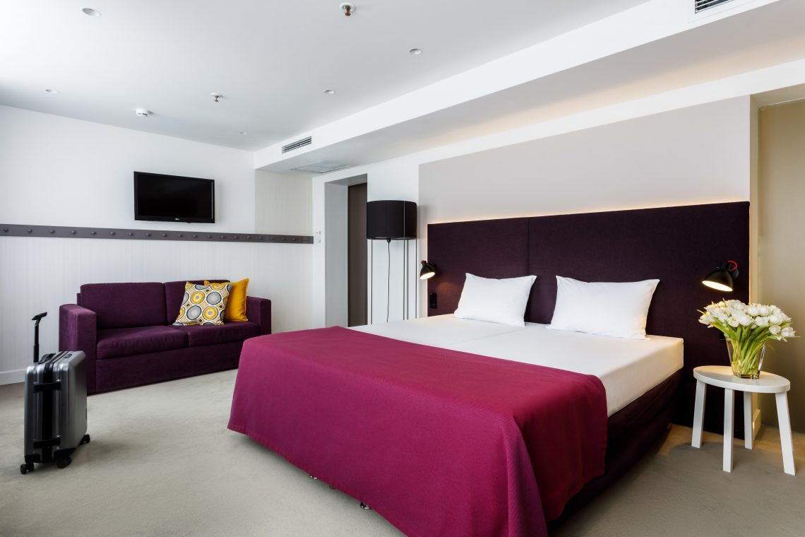 Azimut Otel Sankt Peterburg Zavershil Renovaciyu Nomernogo Fonda